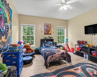 520 Oak Grove Drive - Photo Thumbnail 27