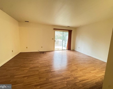 16136 Clarence Court - Photo Thumbnail 3