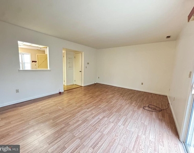16136 Clarence Court - Photo Thumbnail 4