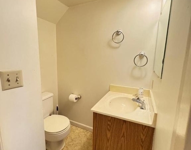 16136 Clarence Court - Photo Thumbnail 5