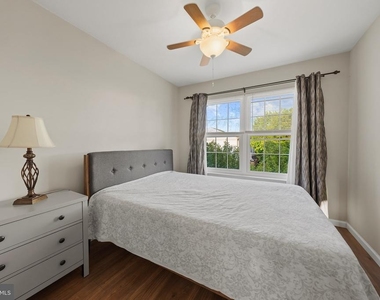 1122 Cypress Tree Place - Photo Thumbnail 22