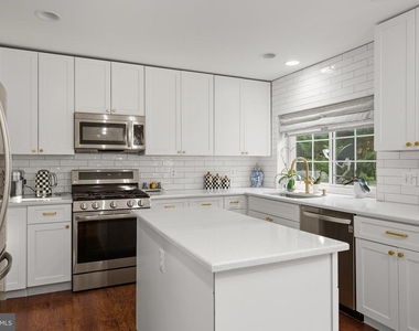 1122 Cypress Tree Place - Photo Thumbnail 15