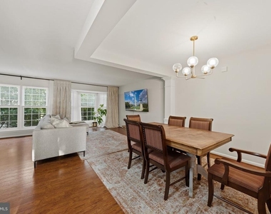 1122 Cypress Tree Place - Photo Thumbnail 8