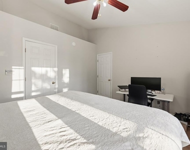 1122 Cypress Tree Place - Photo Thumbnail 18