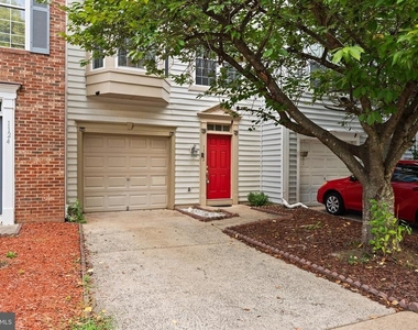 1122 Cypress Tree Place - Photo Thumbnail 2