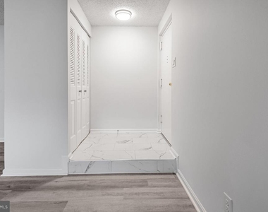 10223 Valentino Drive - Photo Thumbnail 4
