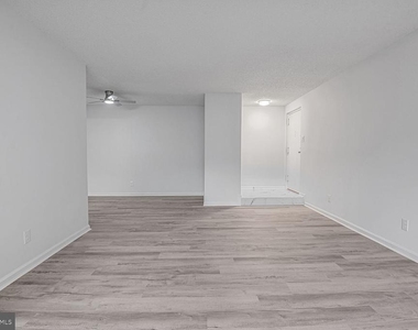 10223 Valentino Drive - Photo Thumbnail 3