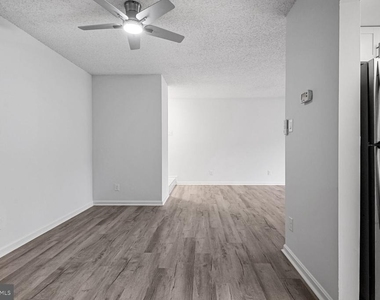 10223 Valentino Drive - Photo Thumbnail 16