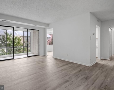 10223 Valentino Drive - Photo Thumbnail 6