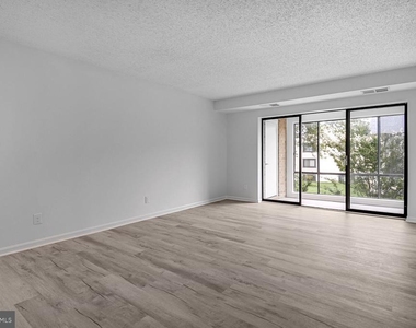 10223 Valentino Drive - Photo Thumbnail 8