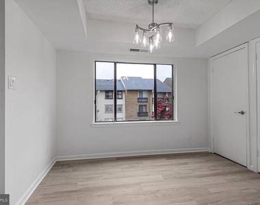 10223 Valentino Drive - Photo Thumbnail 12