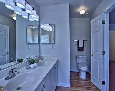 14679 Seasons Drive - Photo Thumbnail 19