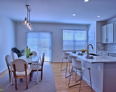 14679 Seasons Drive - Photo Thumbnail 3