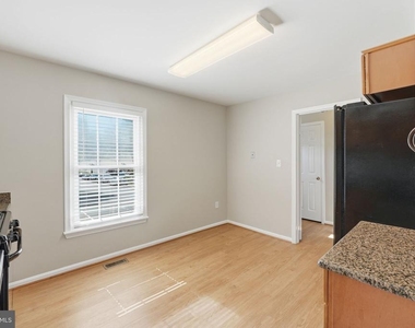 7978 Revenna Lane - Photo Thumbnail 7