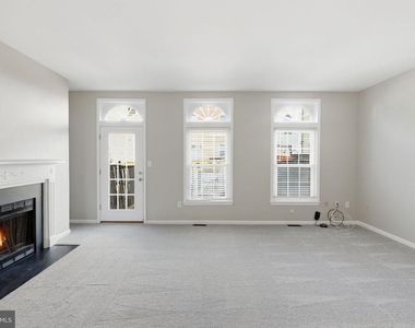 7978 Revenna Lane - Photo Thumbnail 11