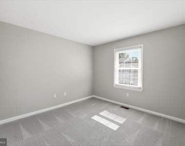 7978 Revenna Lane - Photo Thumbnail 17