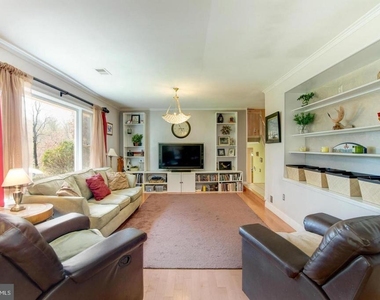8857 Glenridge Court - Photo Thumbnail 11