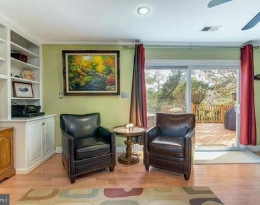 8857 Glenridge Court - Photo Thumbnail 12