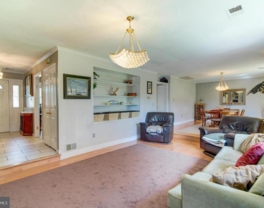 8857 Glenridge Court - Photo Thumbnail 10