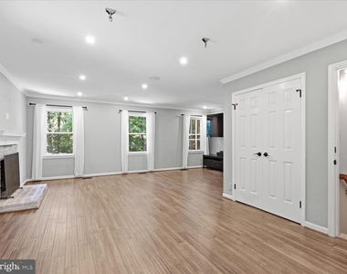 11108 Lochinver Lane - Photo Thumbnail 9
