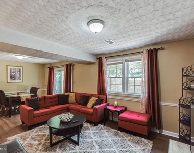4600 Linmar Court - Photo Thumbnail 14