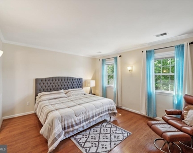 4600 Linmar Court - Photo Thumbnail 6