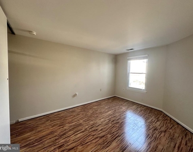 4311 Pembrook Village Drive - Photo Thumbnail 8