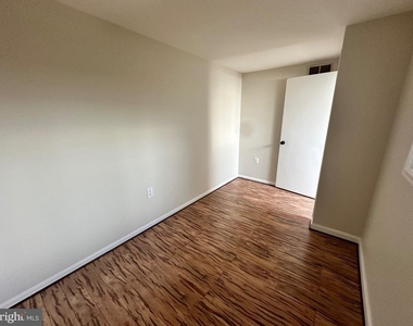 4311 Pembrook Village Drive - Photo Thumbnail 15