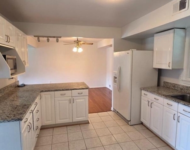 6823 Ben Franklin Road - Photo Thumbnail 2