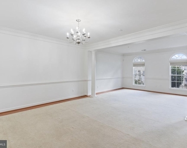 5675 Harrington Falls Lane - Photo Thumbnail 7