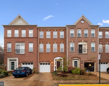 13620 Acorn Hunt Place - Photo Thumbnail 2