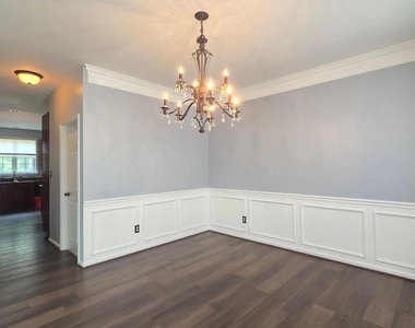 7659 Shuttington Drive - Photo Thumbnail 3