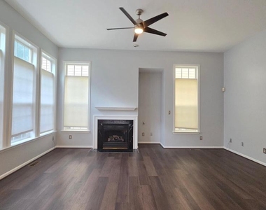 7659 Shuttington Drive - Photo Thumbnail 14