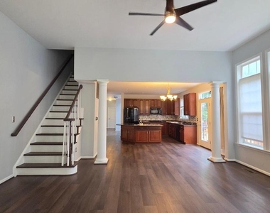 7659 Shuttington Drive - Photo Thumbnail 15