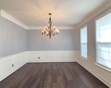 7659 Shuttington Drive - Photo Thumbnail 2
