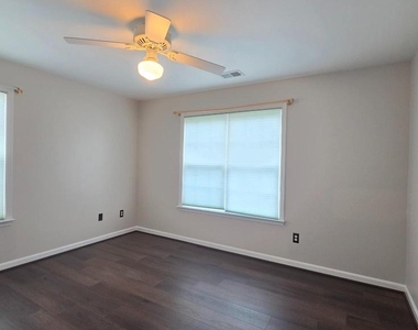 7659 Shuttington Drive - Photo Thumbnail 17
