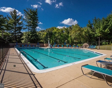 3800 Powell Lane - Photo Thumbnail 21