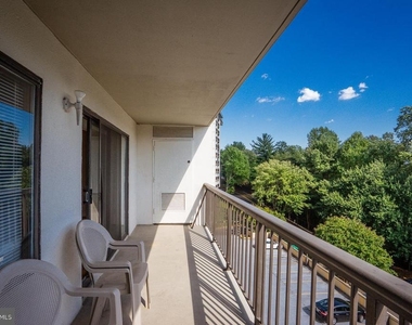 3800 Powell Lane - Photo Thumbnail 17