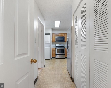 3800 Powell Lane - Photo Thumbnail 3