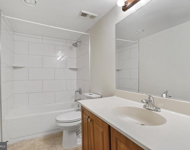 3800 Powell Lane - Photo Thumbnail 12