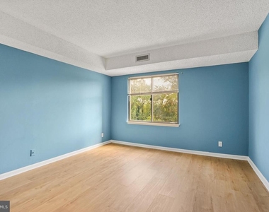 3800 Powell Lane - Photo Thumbnail 10