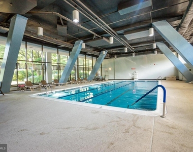 3800 Powell Lane - Photo Thumbnail 18
