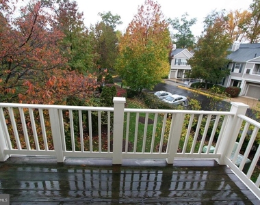 11402 Gate Hill Place - Photo Thumbnail 10