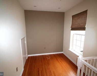 11402 Gate Hill Place - Photo Thumbnail 7