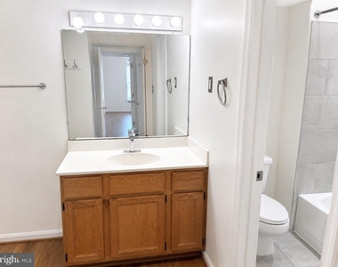 3115 Patrick Henry Drive - Photo Thumbnail 9