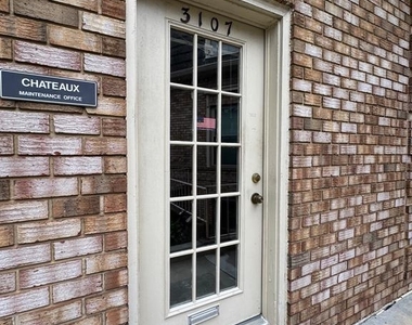 3115 Patrick Henry Drive - Photo Thumbnail 17