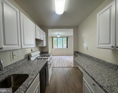 6621 Wakefield Drive - Photo Thumbnail 7