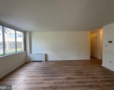 6621 Wakefield Drive - Photo Thumbnail 5