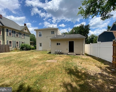 806 Weedon Street - Photo Thumbnail 15