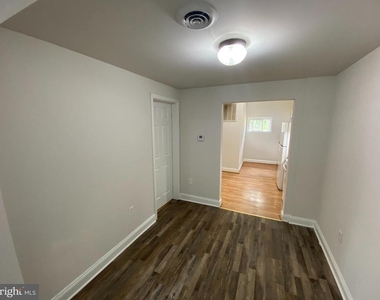 806 Weedon Street - Photo Thumbnail 6